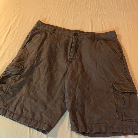Paradise Collection Men’s Cargo shorts - Picture 1 of 4